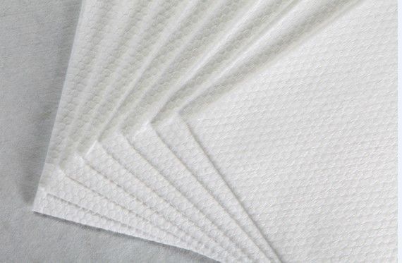 weißes Polyester-62g und dickflüssigesspunlace nichtgewebtes Gewebe-kleines Perlen-Korn-Baumwollgewebe, Auflagen, Feuchtpflegetücher